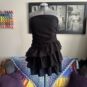 Black Strapless Ruched Tiered Cocktail Dress​